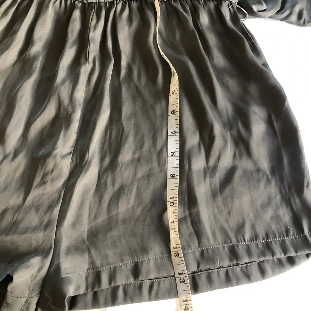 Lulu’s Woman’s Ain't It Grand Olive Green Satin Surplice Romper Size M/L - Picture 13 of 16